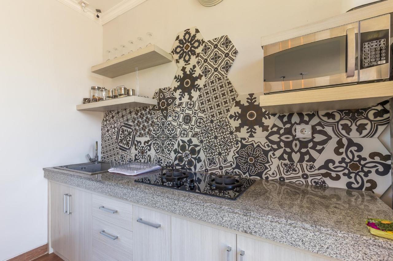 Ayuna Suites Canggu Bagian luar foto